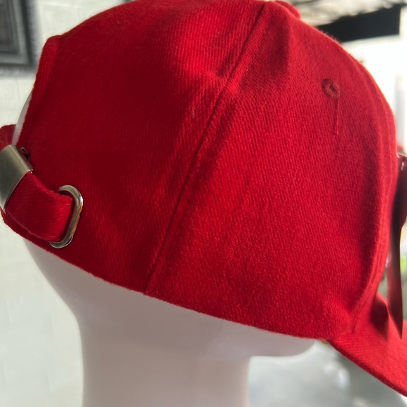 Universal Hat - Picture 2 of 16